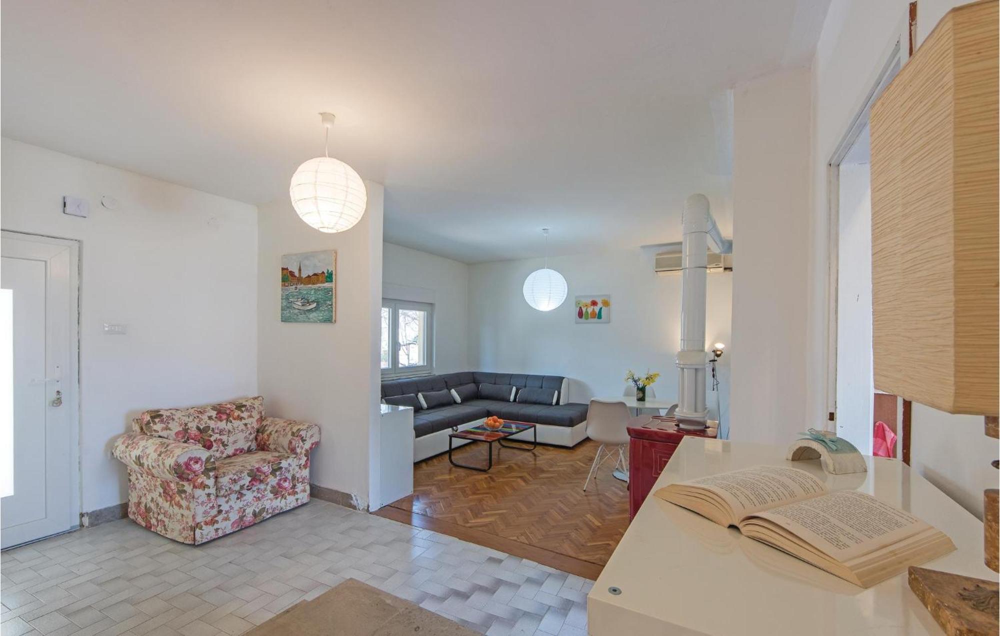 Awesome Apartment In Fazana With Wifi المظهر الخارجي الصورة